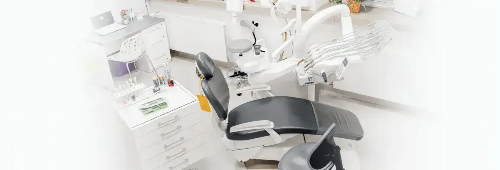 Gdzie z bólem zęba Bydgoszcz? Sprawdzone miejsca na pomoc dentystyczną
