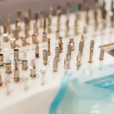 Gdzie z bólem zęba w Koninie? Sprawdź dostępne kliniki dentystyczne