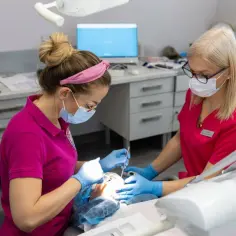 Ile po wizycie u dentysty nie można jeść, aby uniknąć bólu?