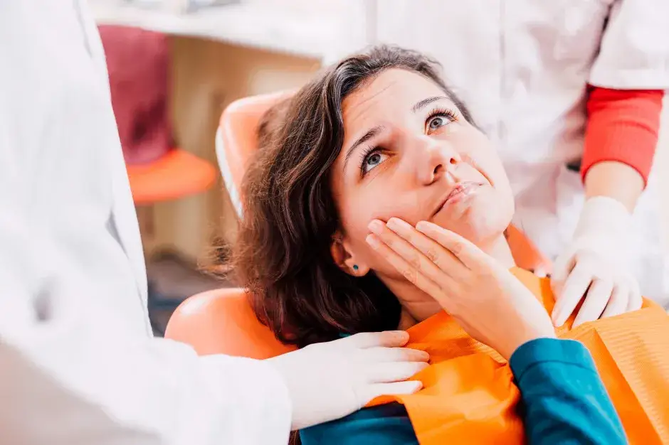 Zdjęcie Gdzie przyjmuje dentysta w niedziele? Znajdź pomocną klinikę blisko siebie