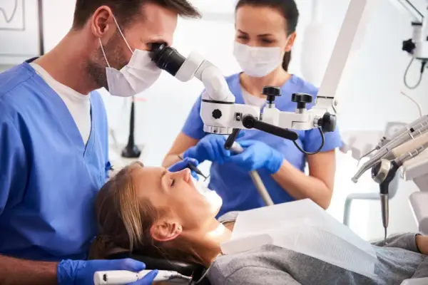 Czy z zajadami można iść do dentysty? Co warto wiedzieć przed wizytą